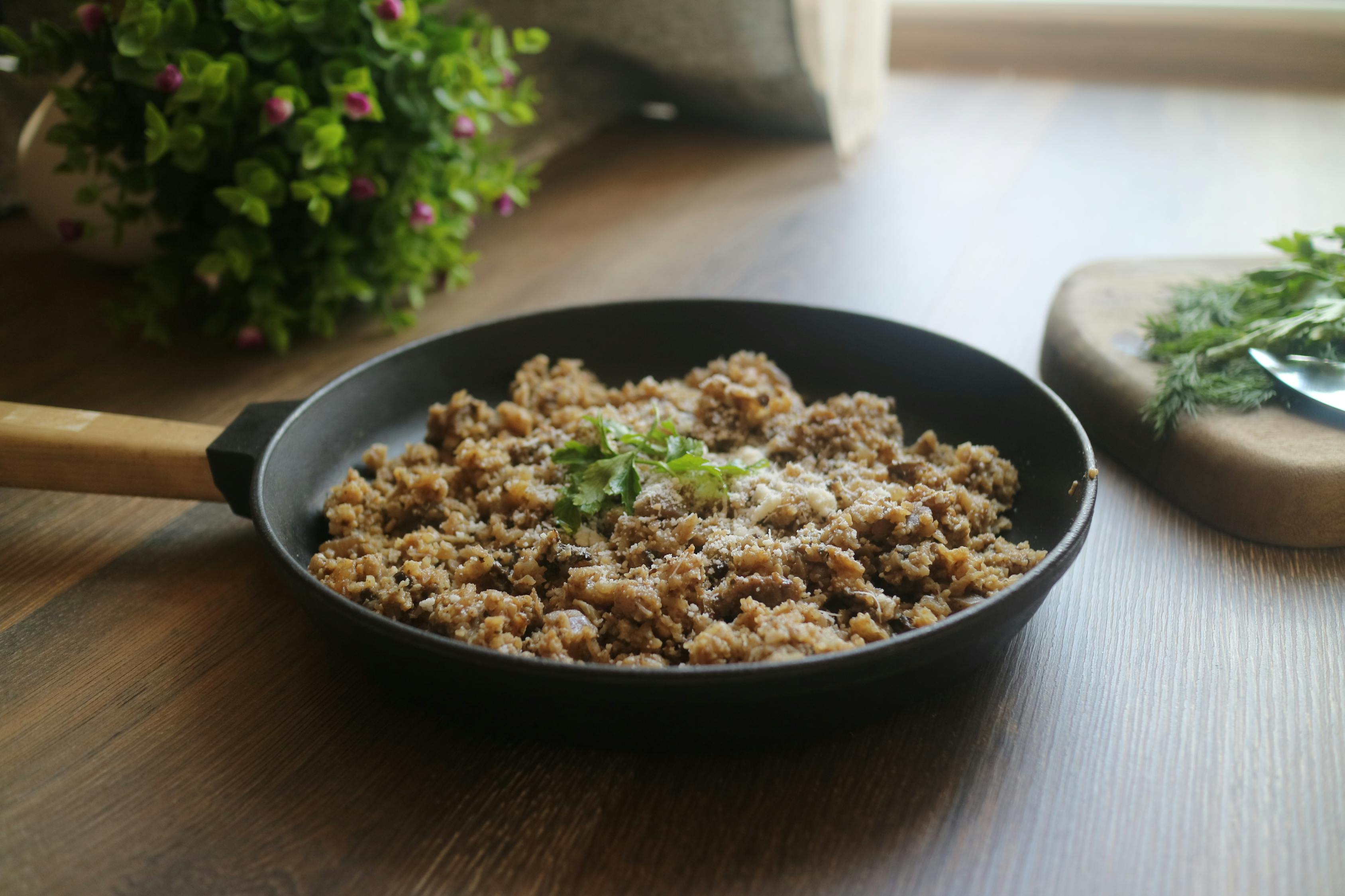 冬季美食必备！轻松学会冻肉解冻与超美味料理大揭秘